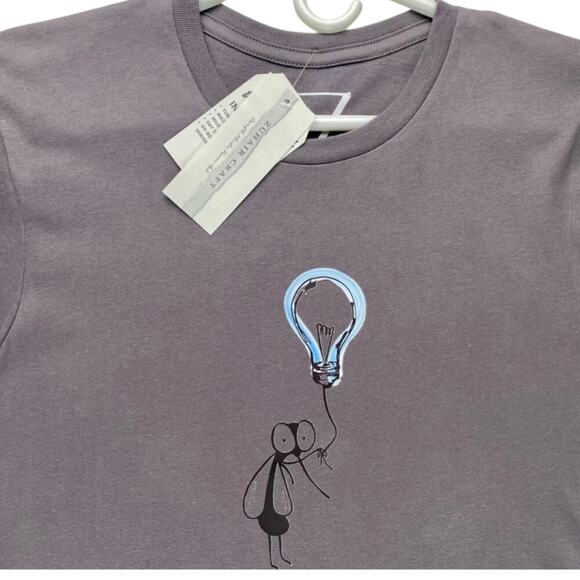 Handmade Unisex Graphic Tee “What Doesn’t Kill Me Makes Me Glow” | Gray T-Shirt - Picture 6 of 7